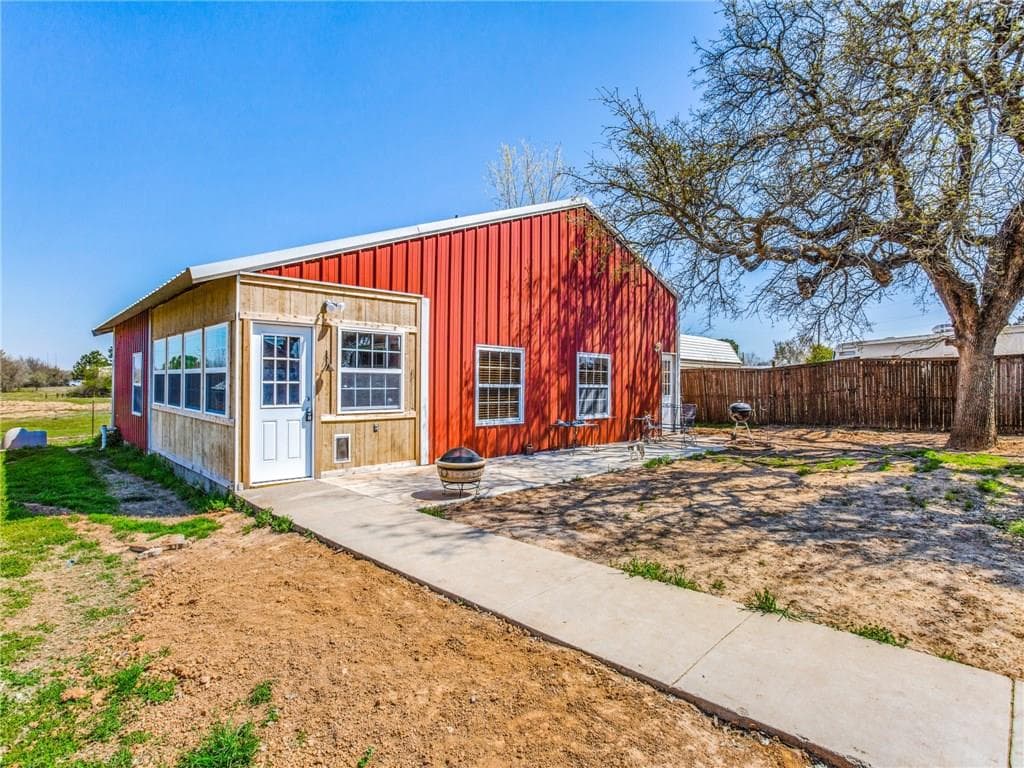 203 Private Road 4754