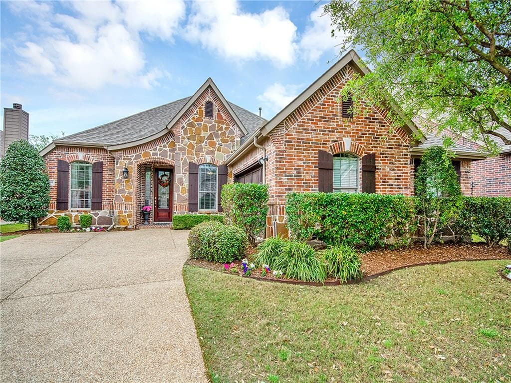 5009 Dunster Dr