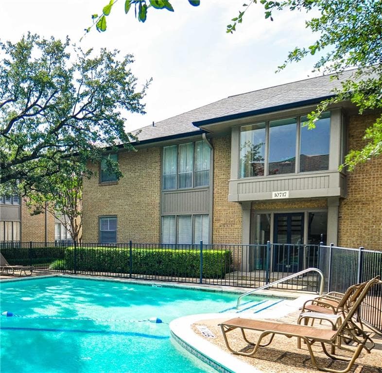 10717 Villager Rd Apt C