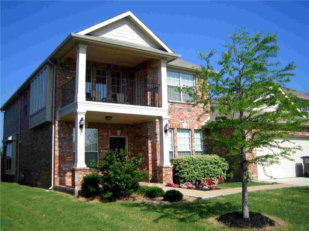 13435 Cottage Grove Dr