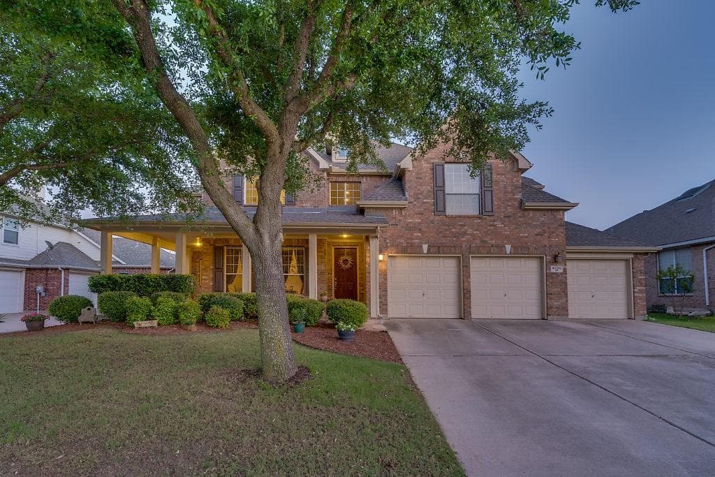 4206 Lone Oak Dr