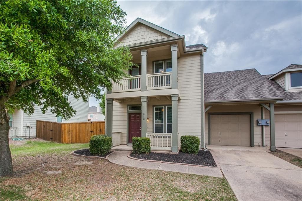 818 Greene Way