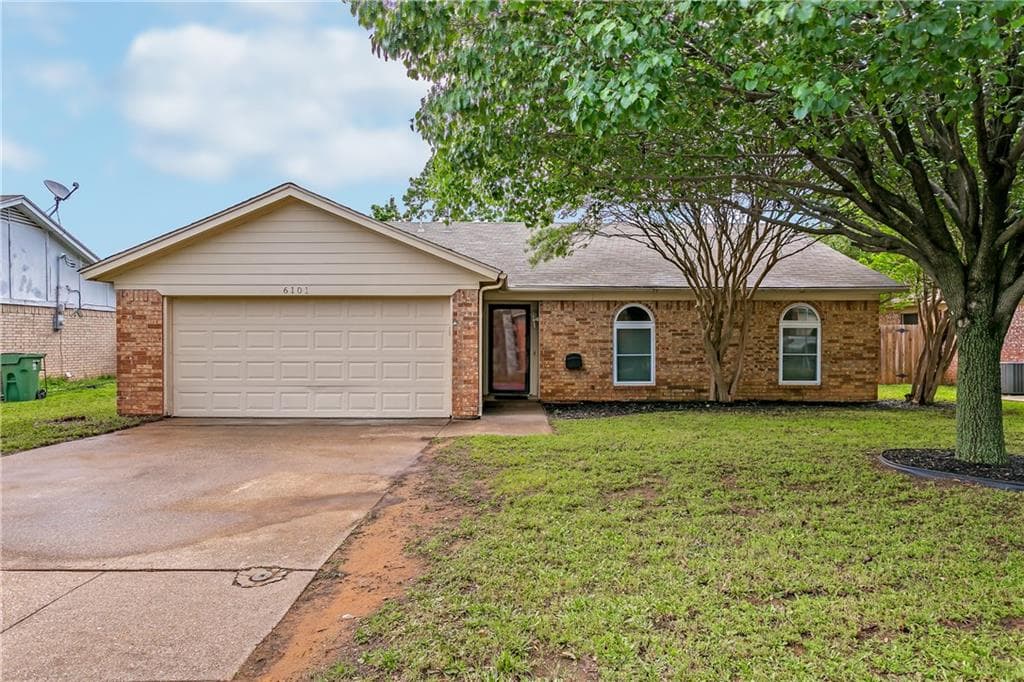 6101 Maple Springs Dr