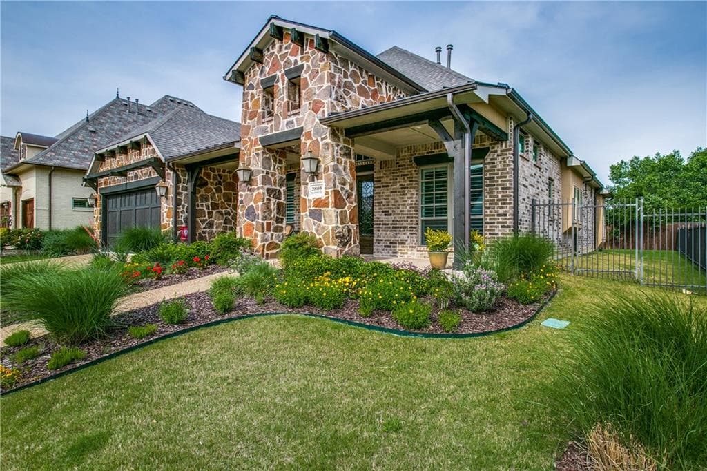 2805 Riverbrook Way