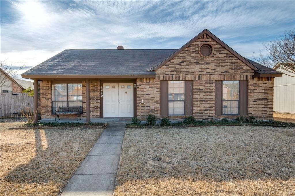 1310 Rivercrest Blvd