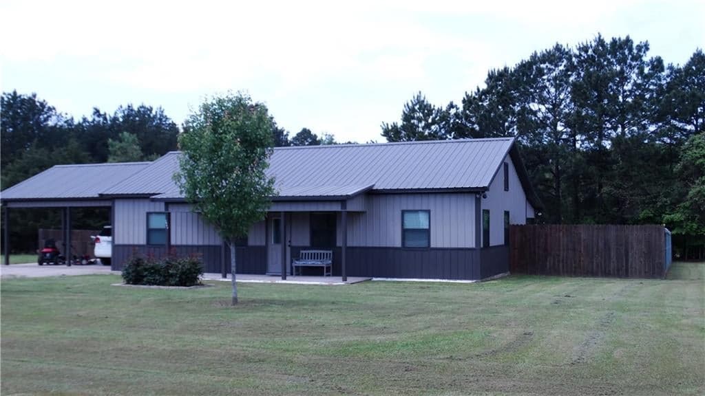 1045 Caroline Ln