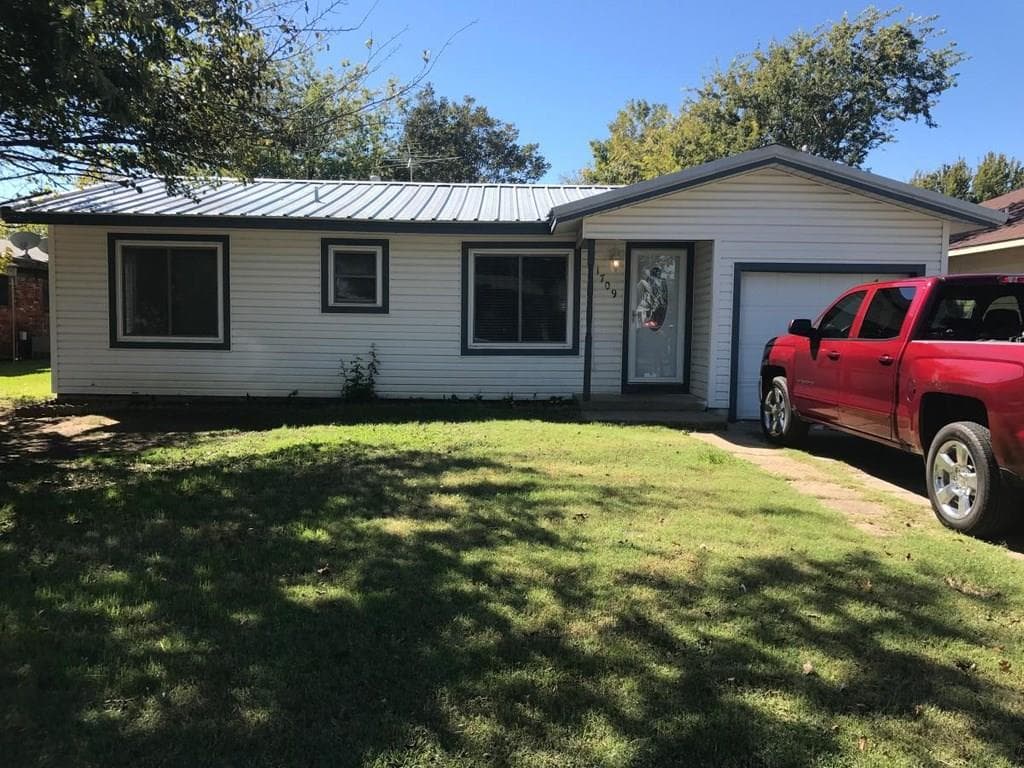 1709 Raylene Dr
