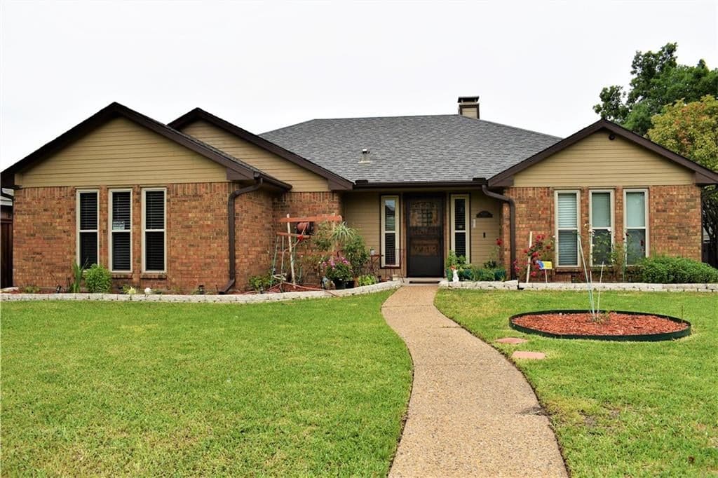 6101 Waterway Dr