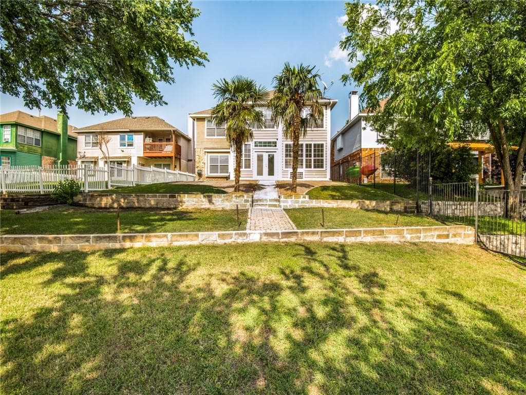 2103 Bay View Dr