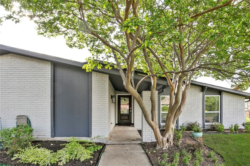 8511 Bellingham Dr