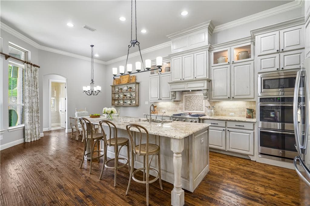 1350 Claire Ln