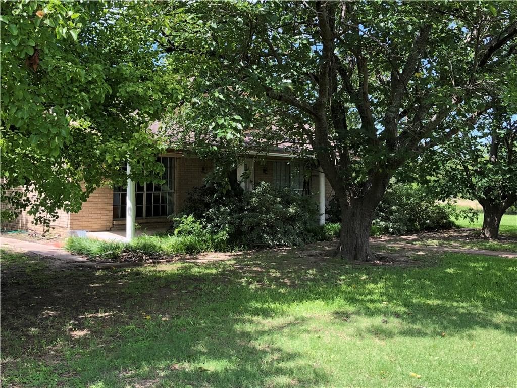 612 W Highway 22