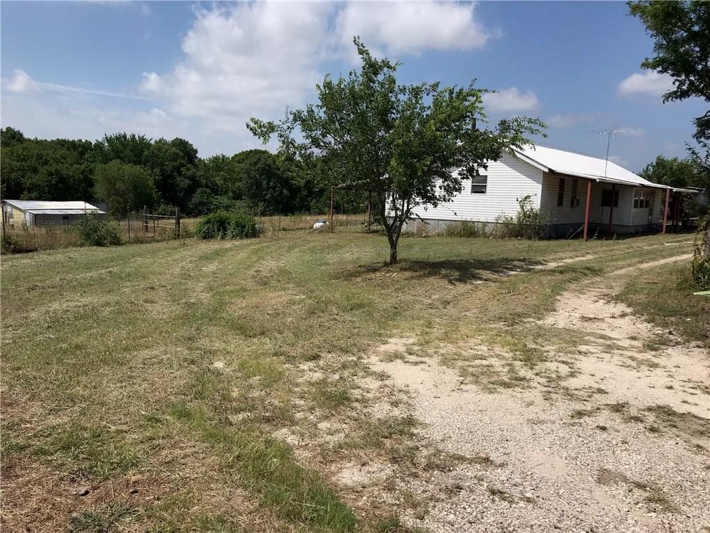 2007 Bluebonnet Ln