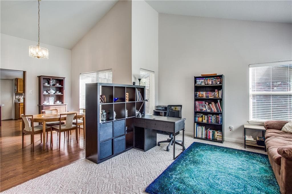 210 Country View Ln