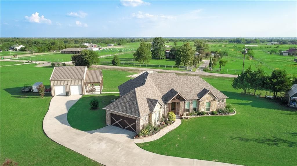 7783 County Road 2584