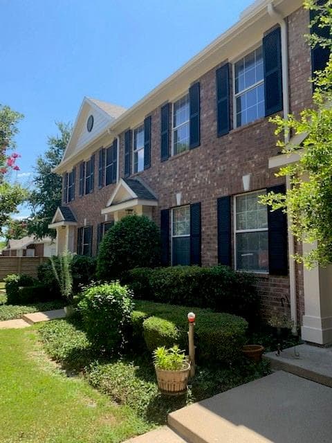 4909 Stone Gate Trl