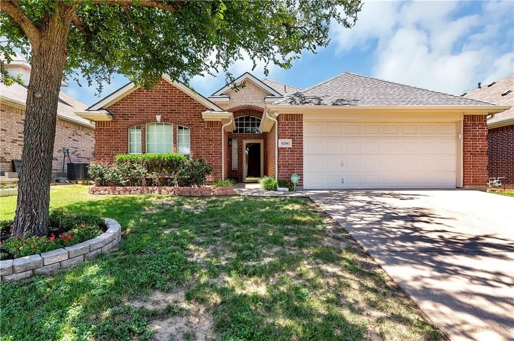 6204 Reddenson Dr