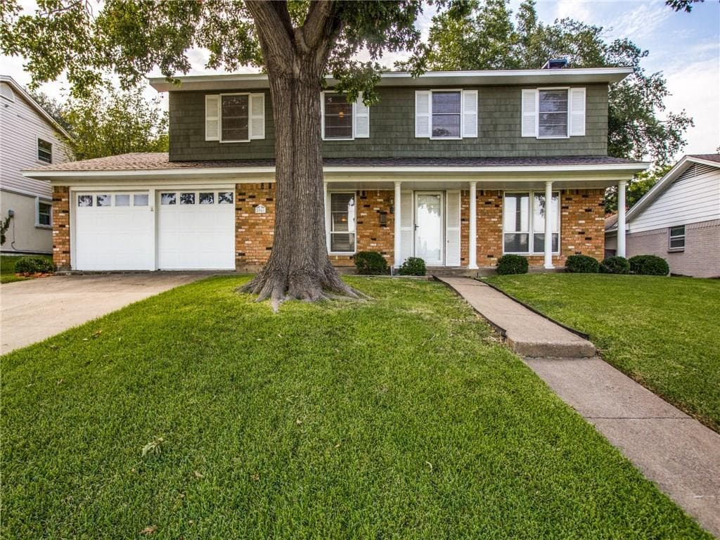 2960 Golfing Green Dr