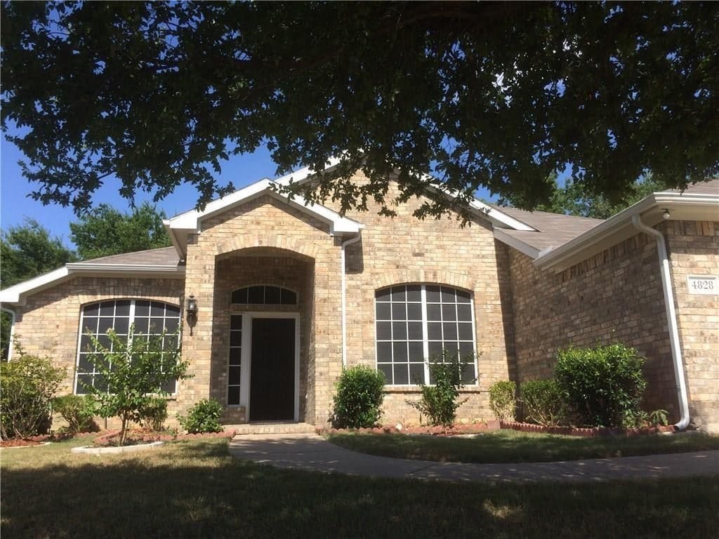 4828 New Forest Dr
