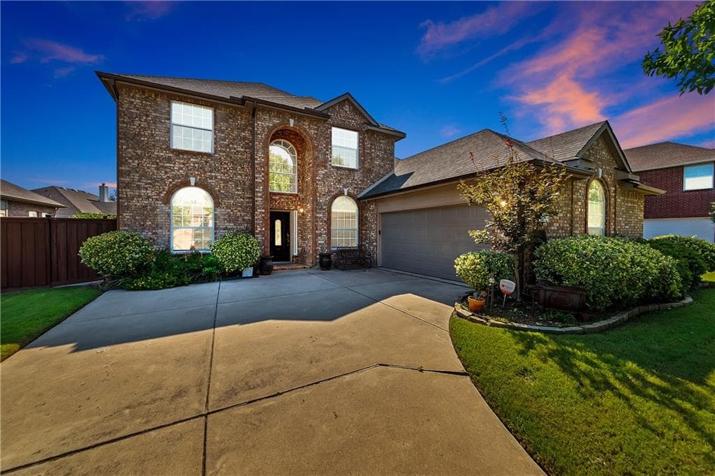 1604 Lost Creek Dr