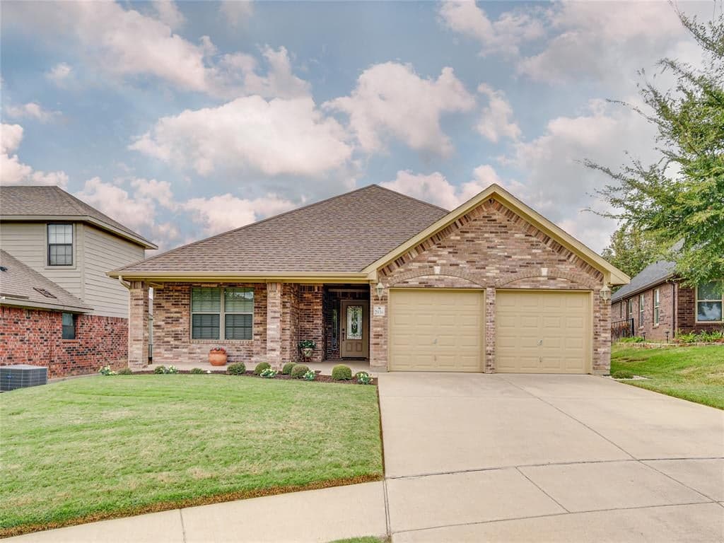2936 Greenway Dr