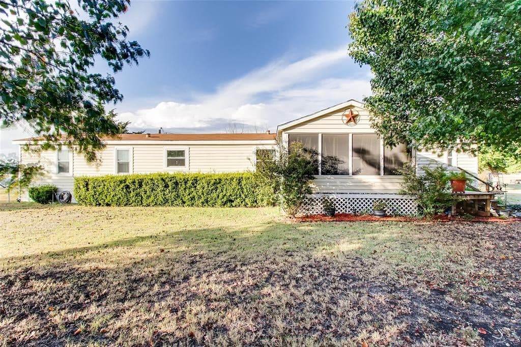 1985 County Road 376