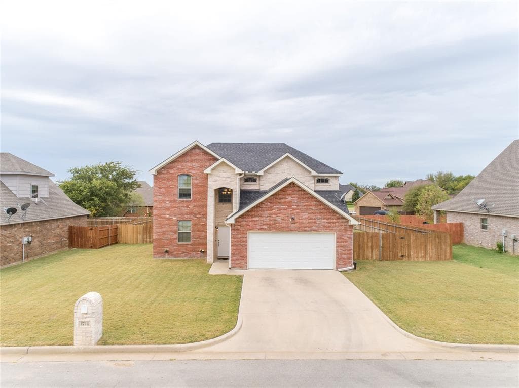 1710 Elk Run Dr