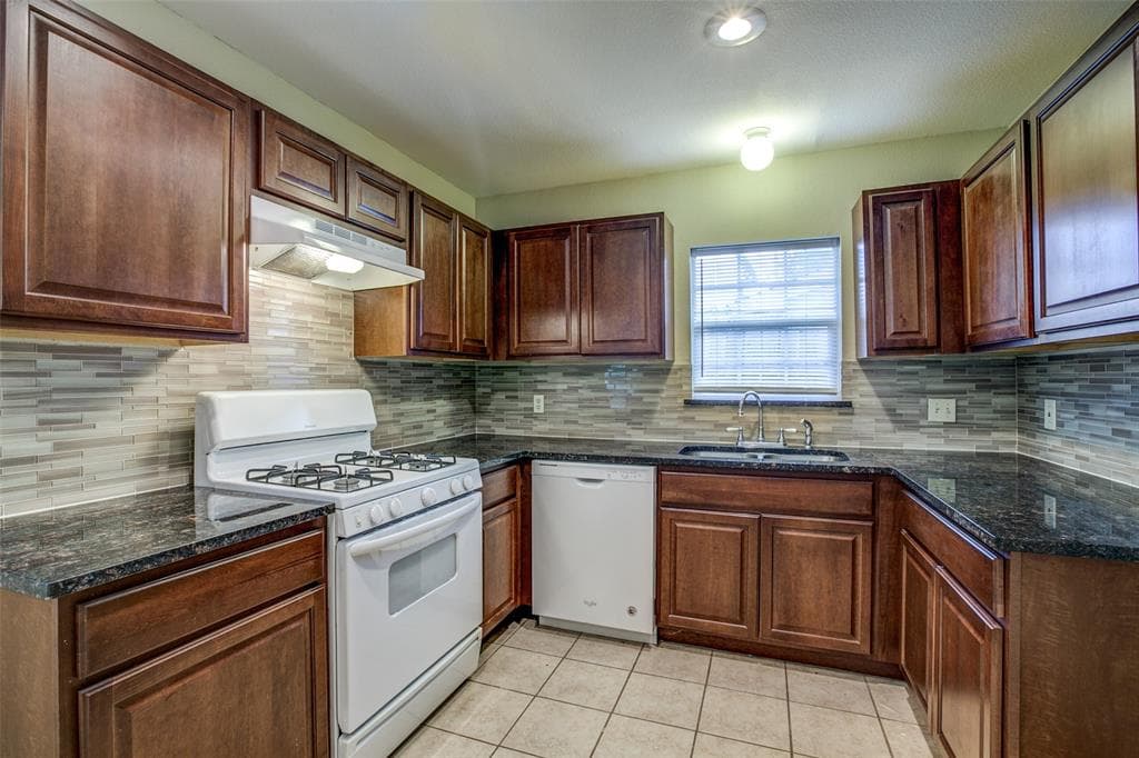 326 W Coral Way
