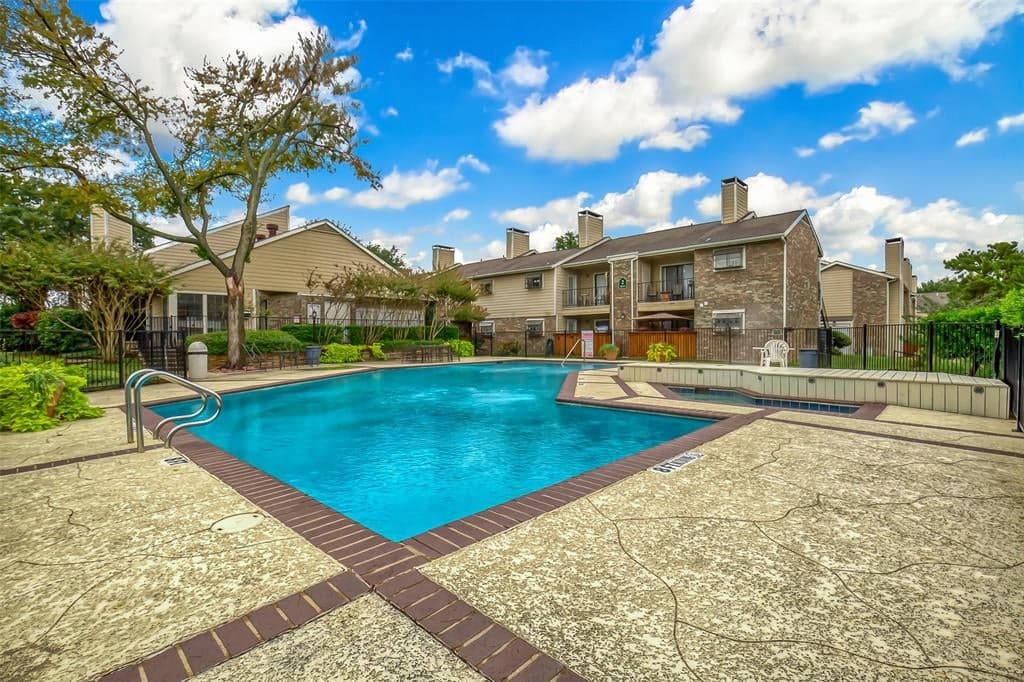 4748 Old Bent Tree Ln Apt 605