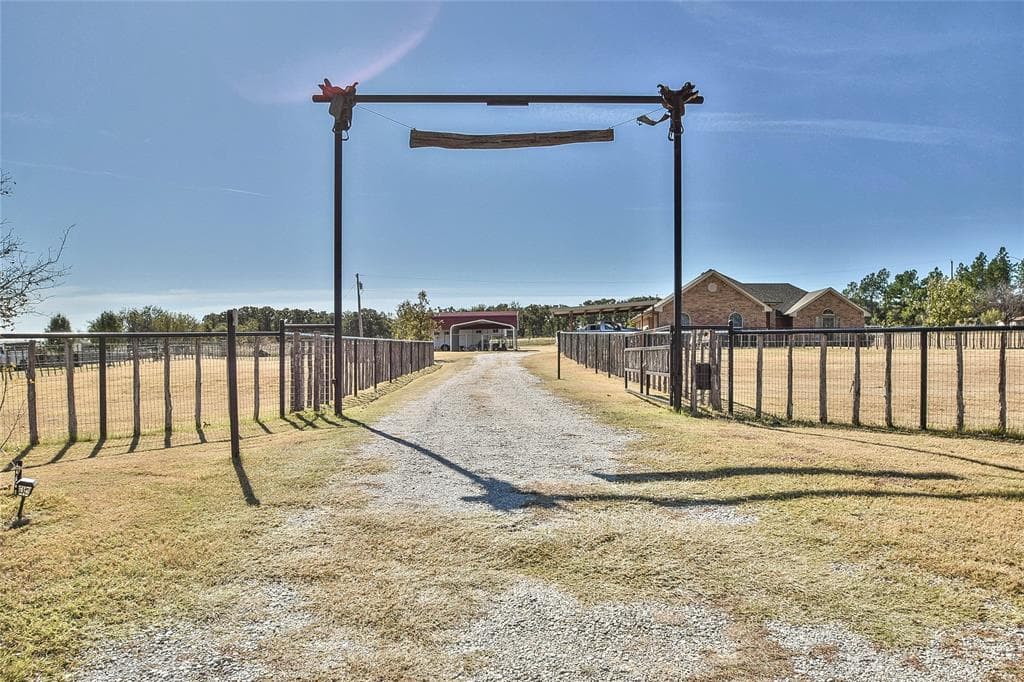 367 County Road 4898