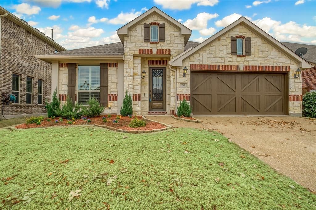 705 Marietta Ln