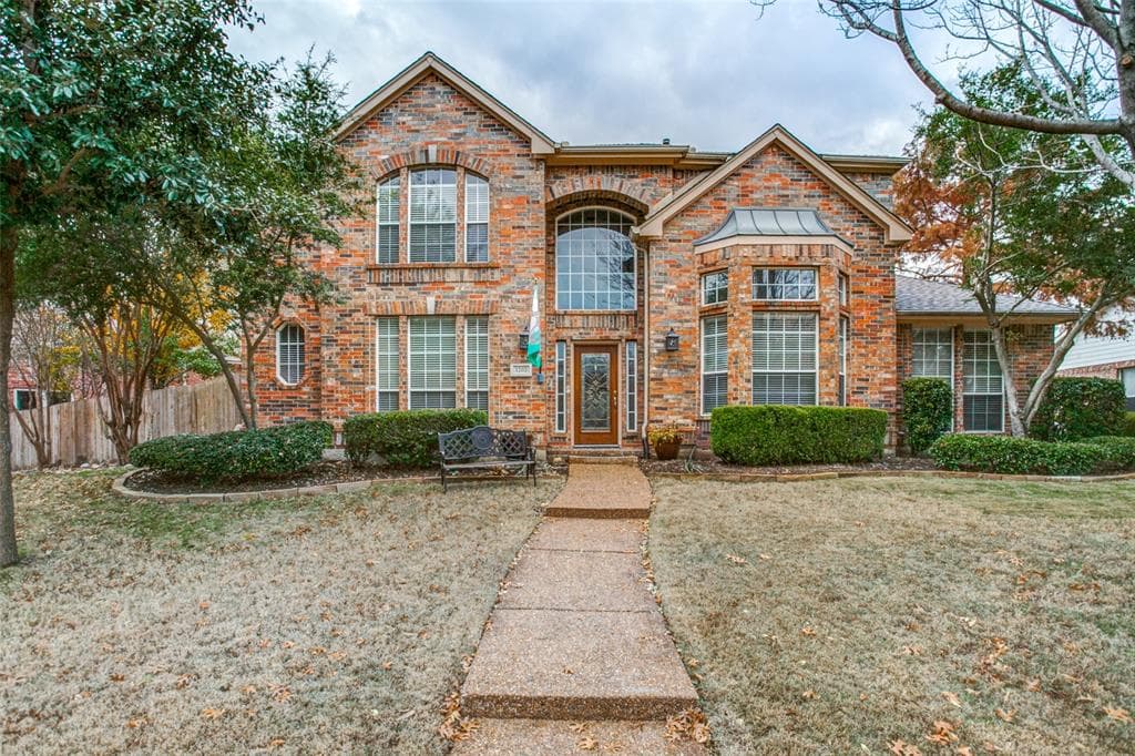 1203 Edgewood Ln
