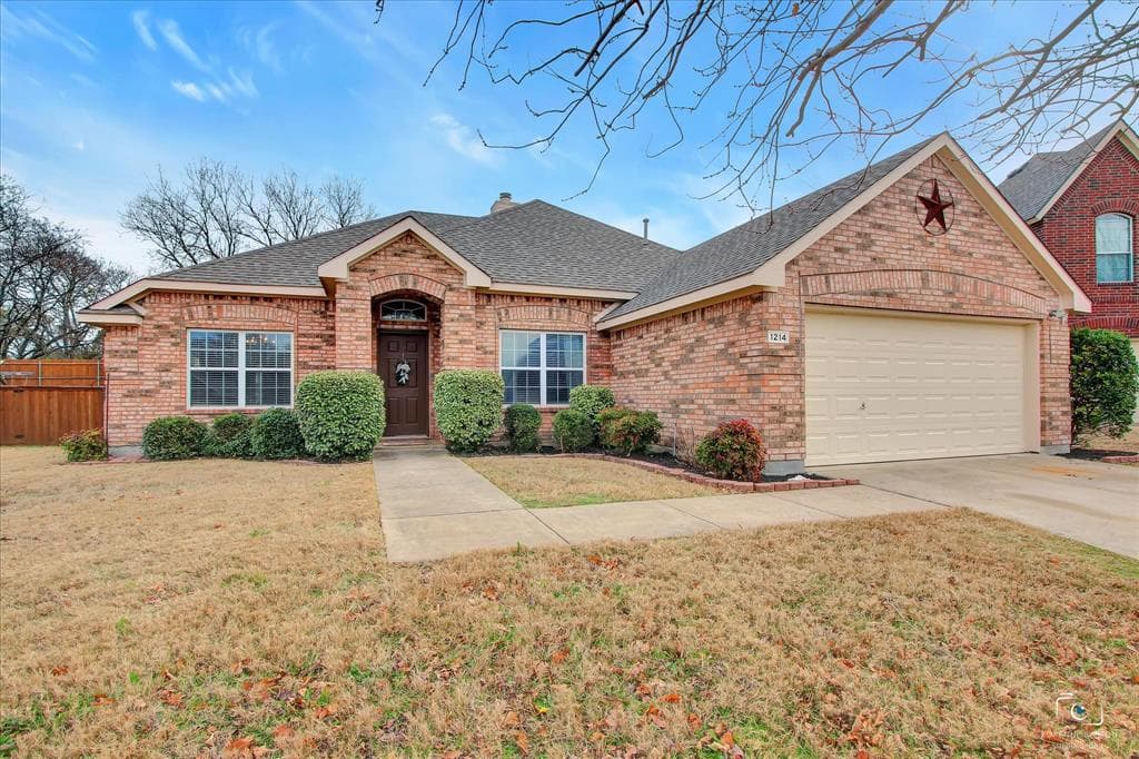 1214 Lake Trail Ct