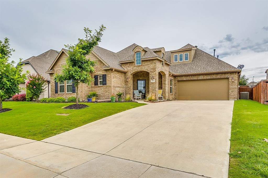11944 Hathaway Dr