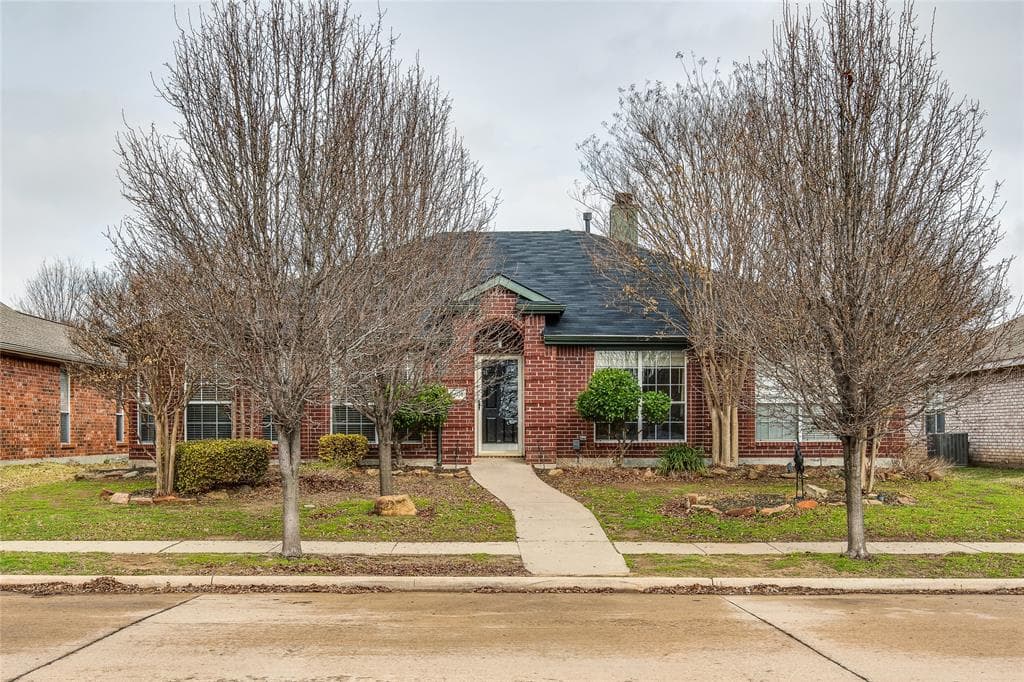 5608 Stonemoss Dr