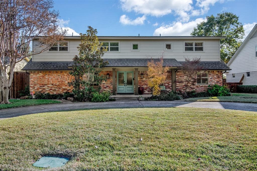 9932 Faircrest Dr