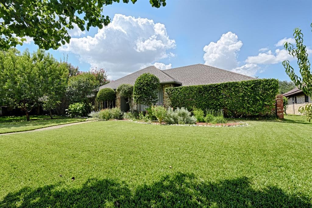 3333 Treehouse Ln