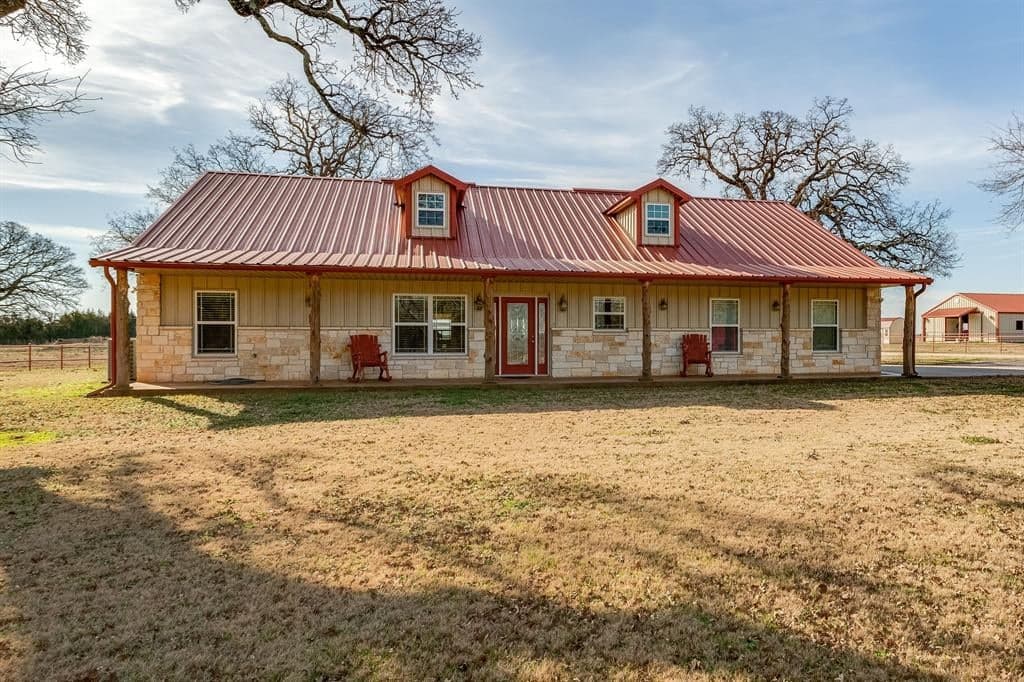 2202 County Road 2225