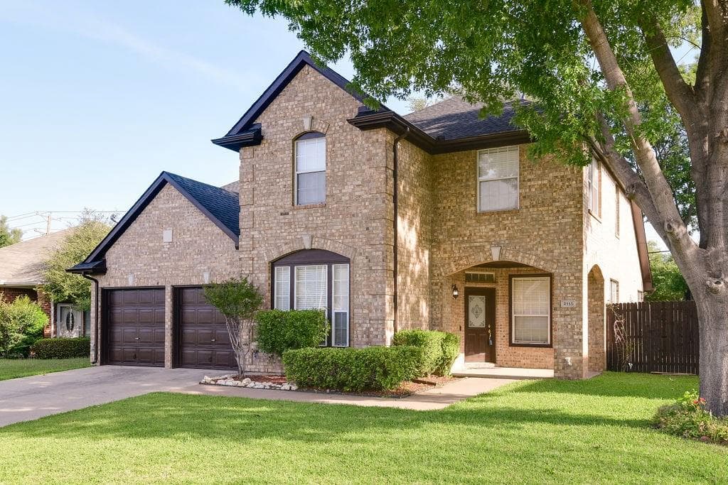 2115 Ballycastle Dr