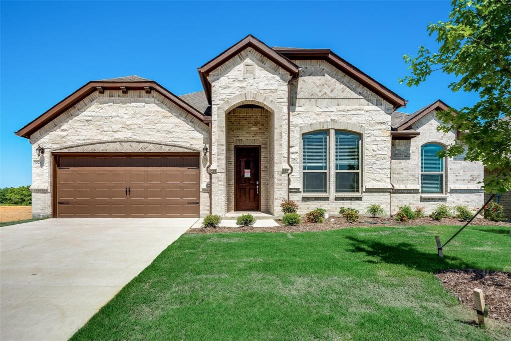 1028 Legacy Oaks