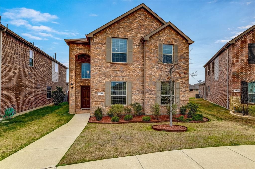8404 Gentian Dr