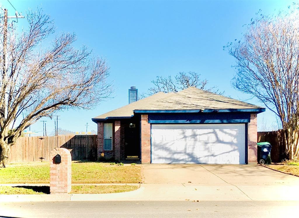 3905 Overlake Dr