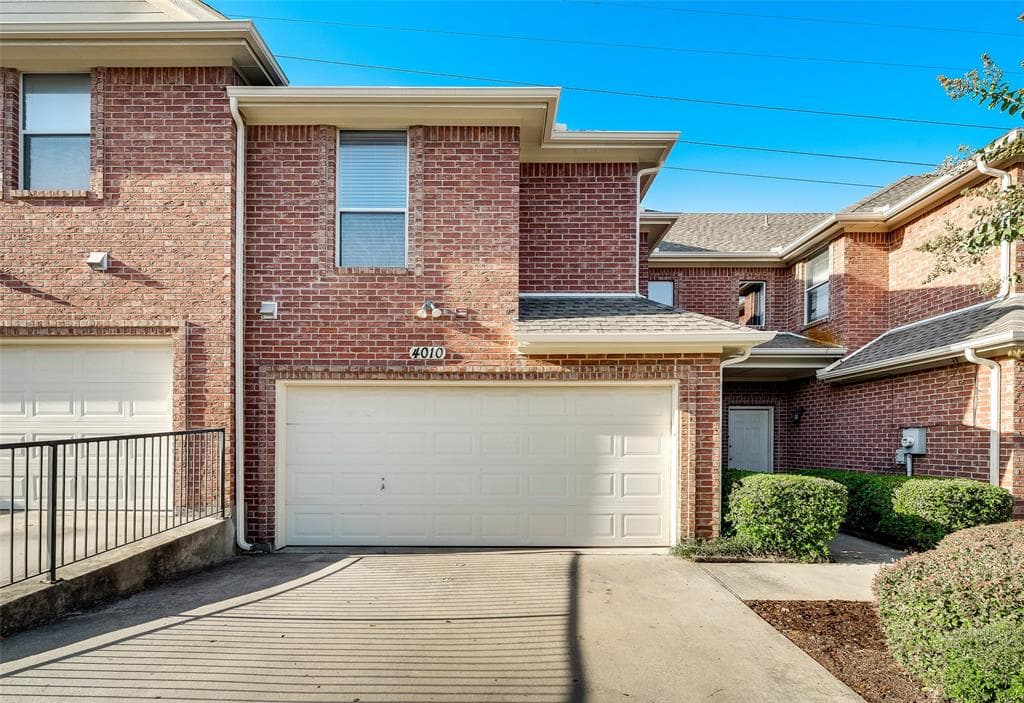 Main property image
