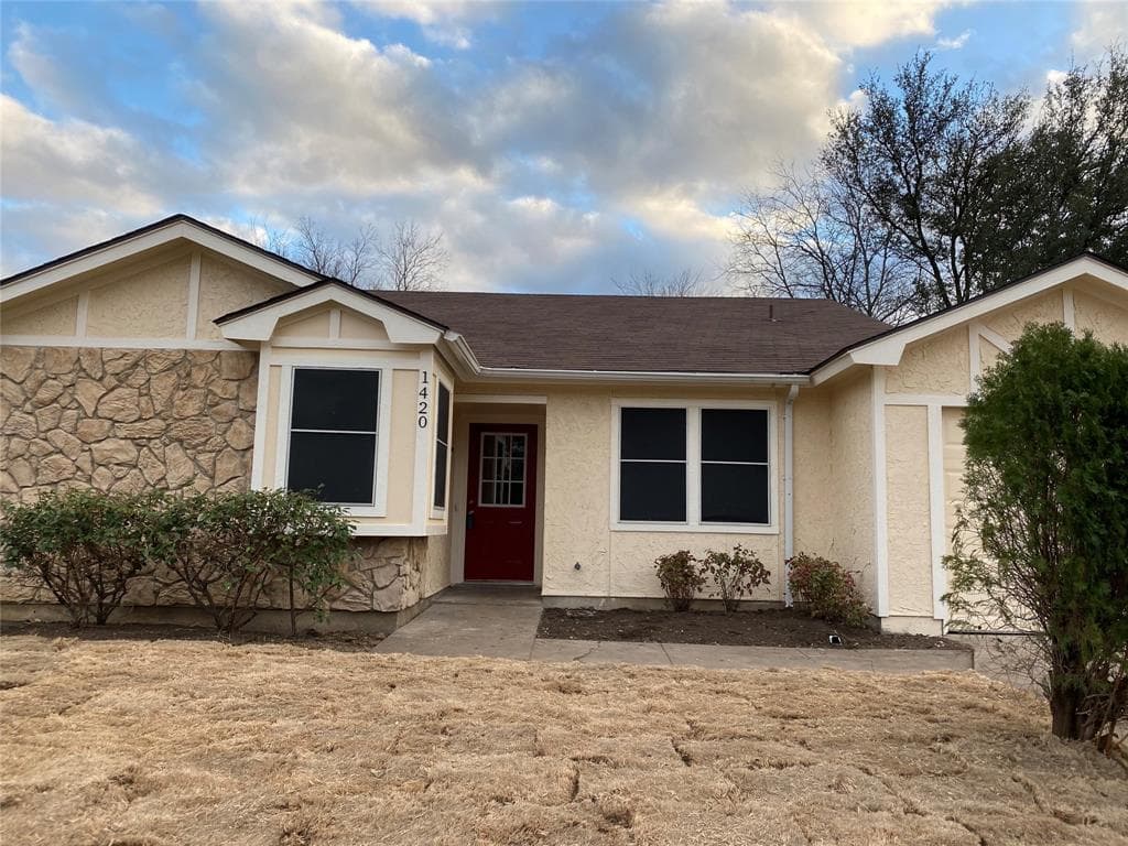 1420 Colonnade Dr