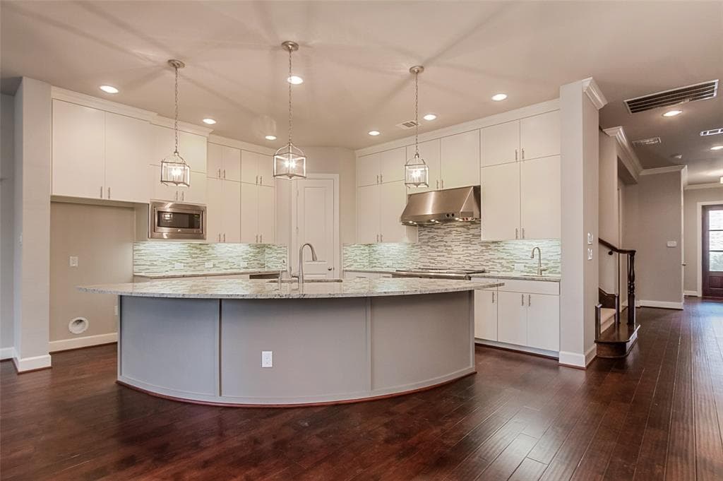 10553 Plumwood Pkwy