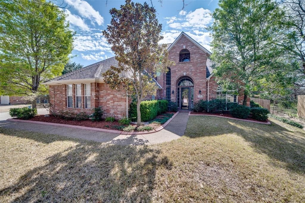 2201 Danielle Dr