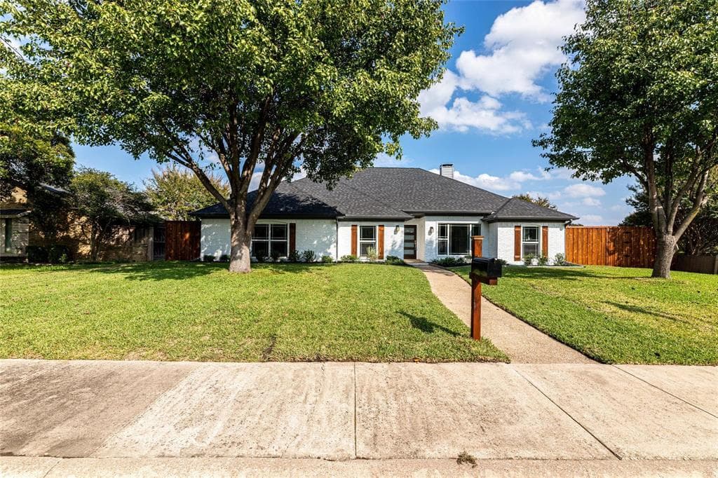 16802 Deer Park Dr
