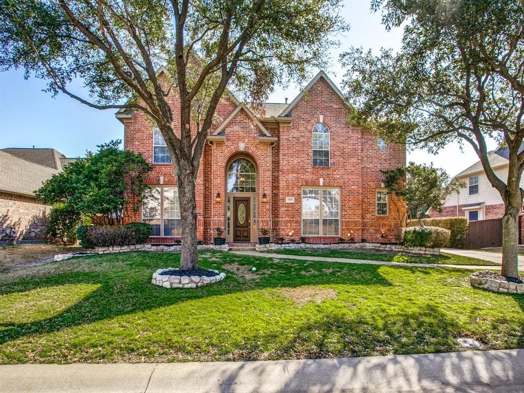5205 Sandalwood Dr