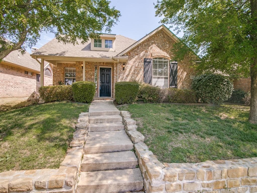 1285 Crestway Dr