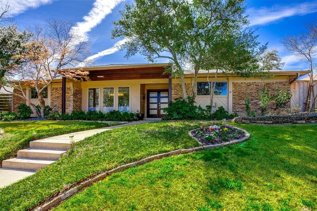 9526 Windy Knoll Dr